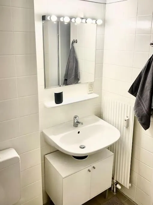 Apartment Sehr Schoene Und Gemuetliche Wohnung - Perfekte U-Bahn Anbindung Vienna Austria